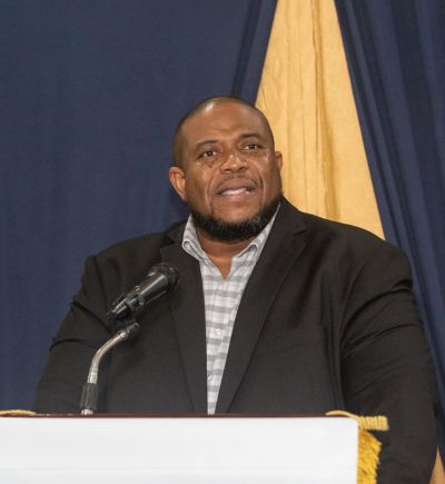 Dr. Vincent Palacio